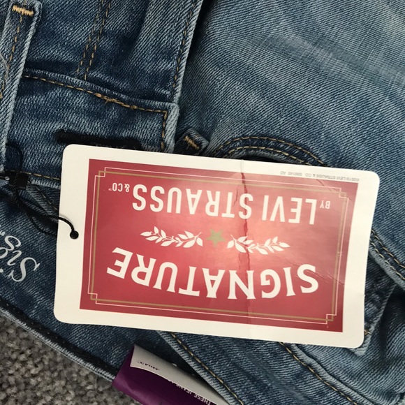 NWT LEVIS JEANS - Picture 3 of 7